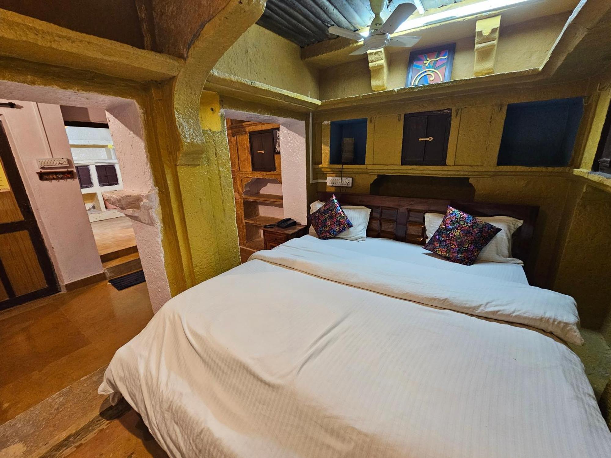 ג'איסלמר Desert Haveli Guest House חדר תמונה