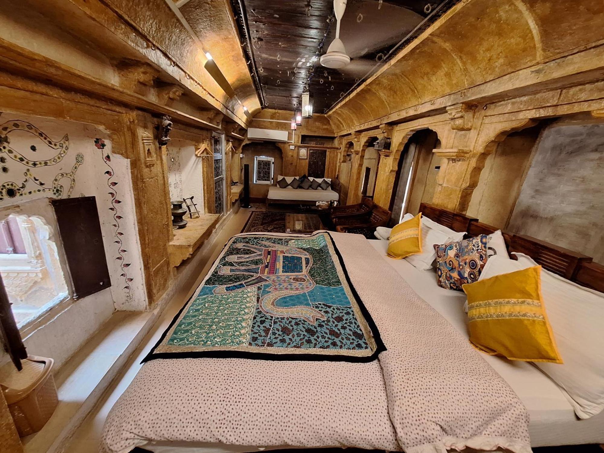 ג'איסלמר Desert Haveli Guest House חדר תמונה